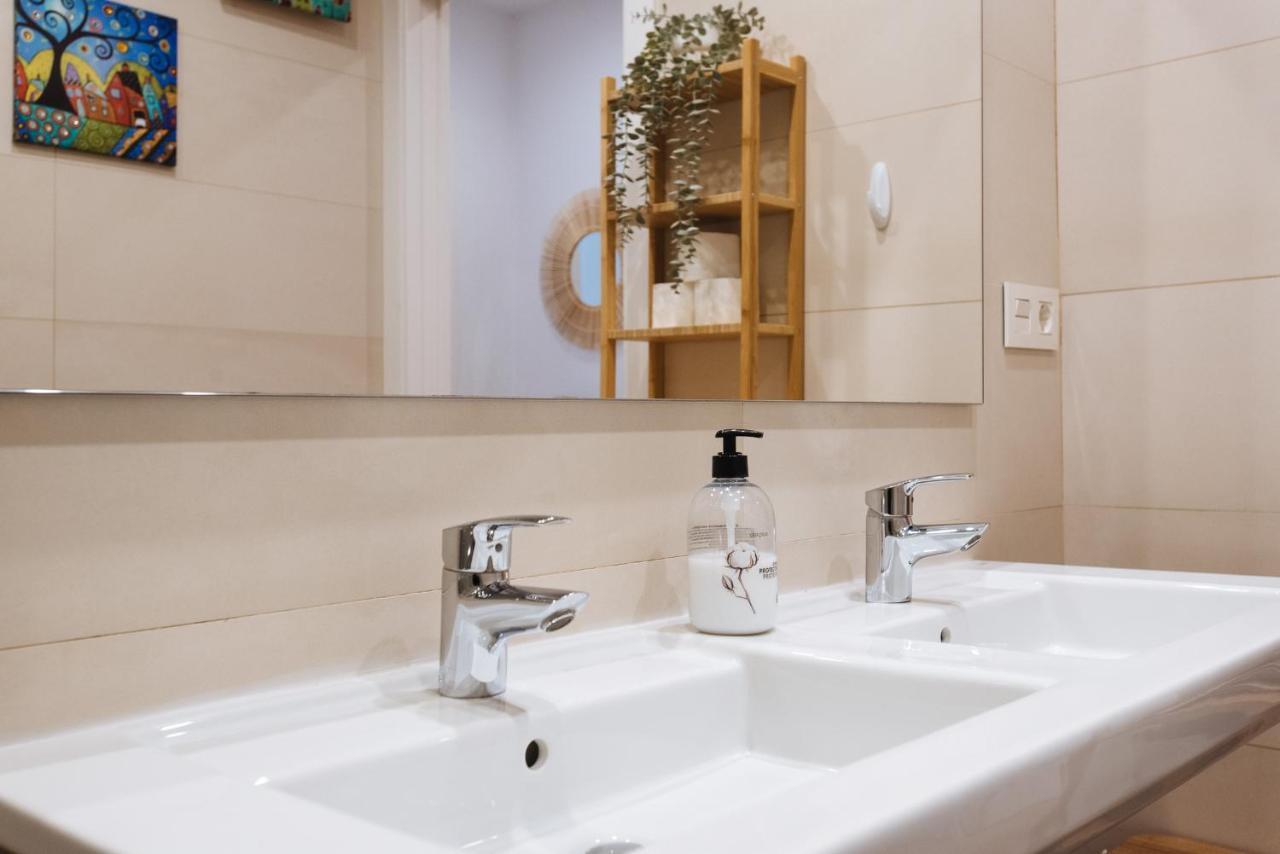 Ferienwohnung Apartamento Estelar Con Piscina Y Garaje Nervion Sevilla Exterior foto